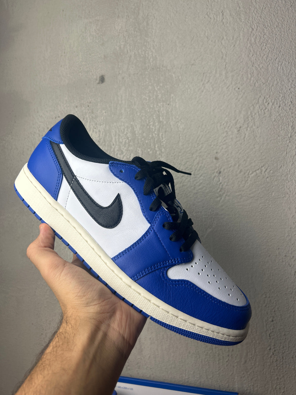 JORDAN 1 LOW ROYAL 12.5 mens